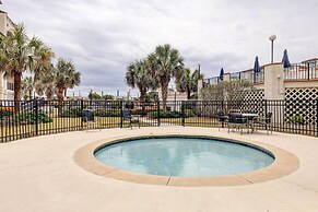 Villa Capriani Condo w/ Direct Beach Access!