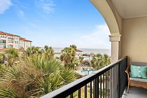 Villa Capriani Condo w/ Direct Beach Access!