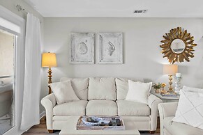 Villa Capriani Condo w/ Direct Beach Access!