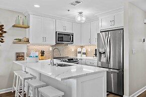 Villa Capriani Condo w/ Direct Beach Access!