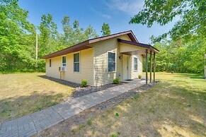 Wooded Danbury Cabin w/ Grill + Fire Pit!