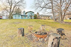 Lakefront Hartland Cottage w/ Patio & Fire Pits!