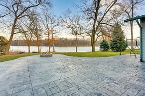 Lakefront Hartland Cottage w/ Patio & Fire Pits!