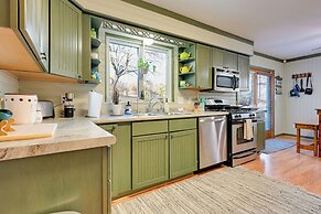 Lakefront Hartland Cottage w/ Patio & Fire Pits!