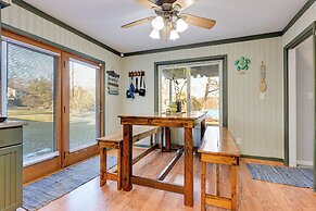 Lakefront Hartland Cottage w/ Patio & Fire Pits!