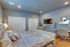 Kingman Getaway w/ Patio Near Route 66!