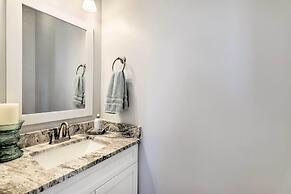 Gorgeous Emerald Isle Getaway: Walk to Beach!