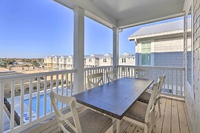 Gorgeous Emerald Isle Getaway: Walk to Beach!