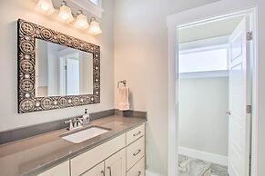 Garden City Gem: Private Hot Tub & Game Room!