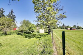Luxurious Tacoma Retreat w/ Quartz Countertops!