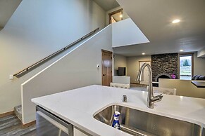 Luxurious Tacoma Retreat w/ Quartz Countertops!