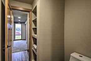 Luxurious Tacoma Retreat w/ Quartz Countertops!