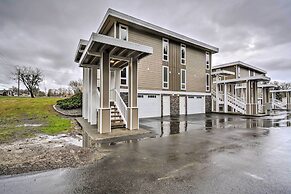 Luxurious Tacoma Retreat w/ Quartz Countertops!