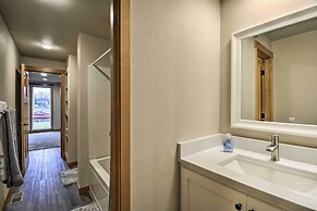Luxurious Tacoma Retreat w/ Quartz Countertops!