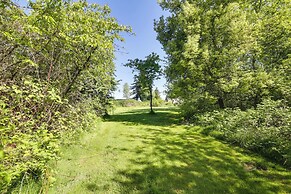 Luxurious Tacoma Retreat w/ Quartz Countertops!
