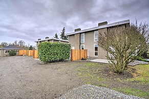 Luxurious Tacoma Retreat w/ Quartz Countertops!