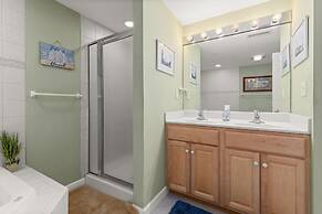 Avalon 507 3 Bedroom Condo by RedAwning