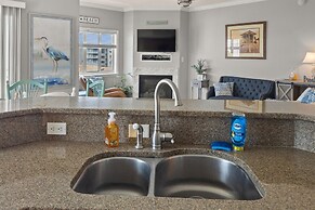 Avalon 507 3 Bedroom Condo by RedAwning