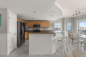 Avalon 507 3 Bedroom Condo by RedAwning