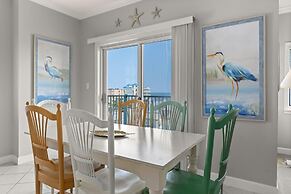 Avalon 507 3 Bedroom Condo by RedAwning