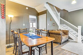 The Junction: Victorian Home in Quaint Fortville!