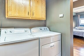 The Junction: Victorian Home in Quaint Fortville!