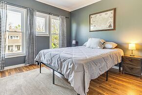 The Junction: Victorian Home in Quaint Fortville!