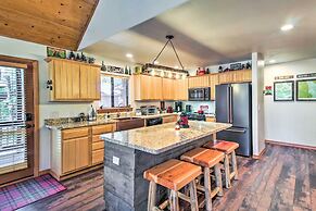 Pinetop Retreat w/ Fire Pit & Game Room!
