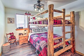Pinetop Retreat w/ Fire Pit & Game Room!