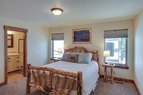 Loon Lake Waterfront Retreat: 2 Decks & Dock!