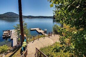 Loon Lake Waterfront Retreat: 2 Decks & Dock!