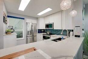 Tranquil Redington Beach Condo w/ Beach Access