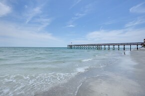 Tranquil Redington Beach Condo w/ Beach Access