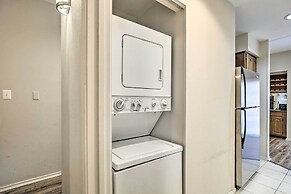 Comfortable Dallas Condo Close to Attractions