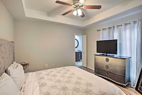 Comfortable Dallas Condo Close to Attractions