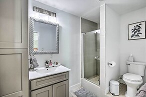 Norwalk Retreat w/ Pool ~ 11 Mi to Disneyland Park