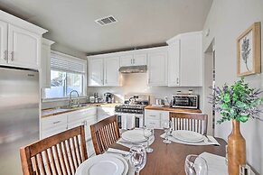 Norwalk Retreat w/ Pool ~ 11 Mi to Disneyland Park