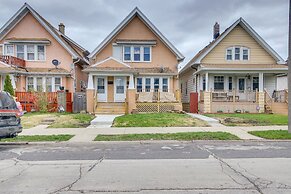 Updated Milwaukee Home, 3 Mi to Lake Michigan!