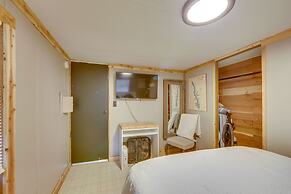 Hemphill Home w/ Community Perks < 1 Mi to Water!