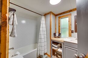 Hemphill Home w/ Community Perks < 1 Mi to Water!