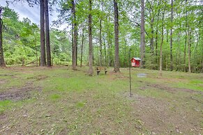 Hemphill Home w/ Community Perks < 1 Mi to Water!