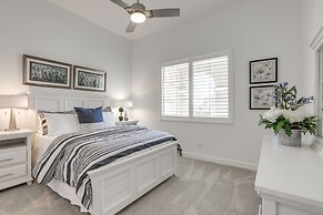 Private Pool & Grill: Modern Goodyear Retreat