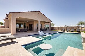 Private Pool & Grill: Modern Goodyear Retreat