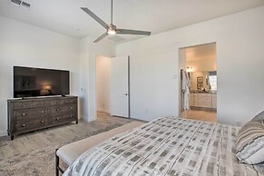 Private Pool & Grill: Modern Goodyear Retreat