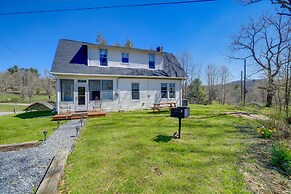 Virginia Getaway - Deck, Grill & Mountain Views!