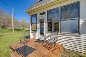 Virginia Getaway - Deck, Grill & Mountain Views!