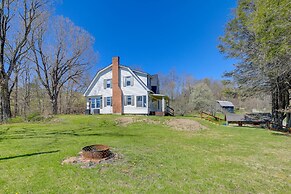 Virginia Getaway - Deck, Grill & Mountain Views!
