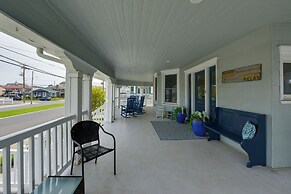 North Wildwood Home w/ Porch ~ 3 Blocks to Beach!