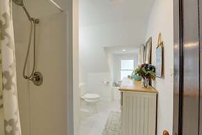 North Wildwood Home w/ Porch ~ 3 Blocks to Beach!