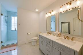 North Wildwood Home w/ Porch ~ 3 Blocks to Beach!